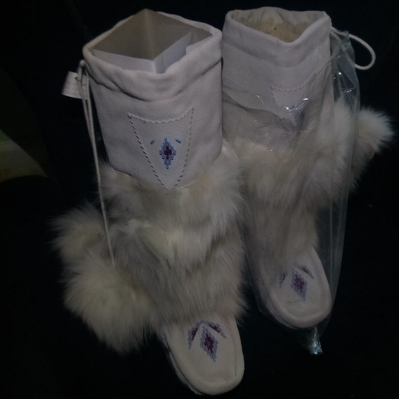 Moccasin boots - Picture 3 of 4